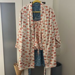 Cravings pajamas and robe set lips lips lips